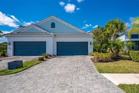 2726 Sapphire Blue Ln, Bradenton, FL 34211