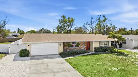 5715 2nd Avenue Dr NW, Bradenton, FL 34209