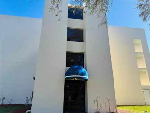 4119 61st Avenue Ter W #102, Bradenton, FL 34210