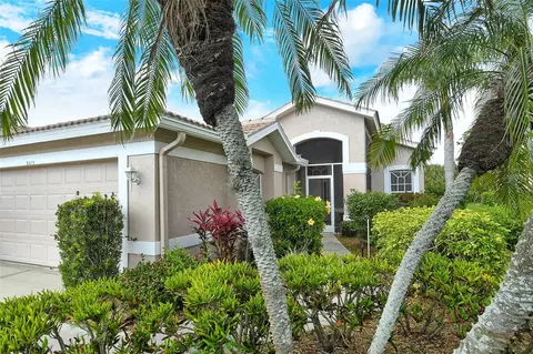 9411 Forest Hills Cir, Sarasota, FL 34238