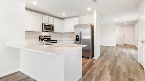 10709 Monarch Wood Gln, Parrish, FL 34219 photo 6