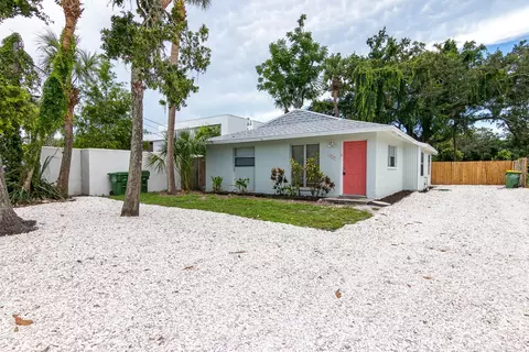 1038 25th St, Sarasota, FL 34234