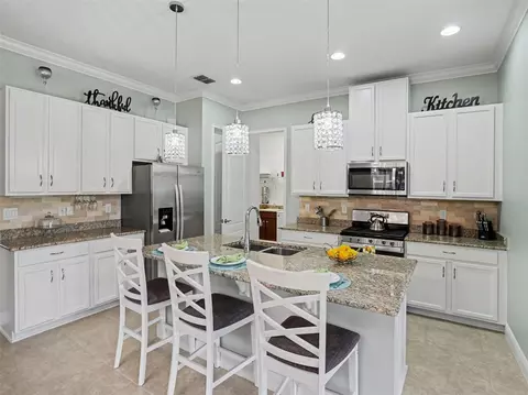 Kitchen - 2388 Datura Loop, Saint Cloud, FL 34772 photo 2 of 5