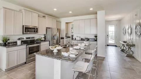 Kitchen - 10710 Robbit Grove Trl, Parrish, FL 34219 photo 1 of 1