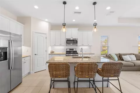 Kitchen - 10934 Sand Pine Ln, Parrish, FL 34219 photo 1 of 6