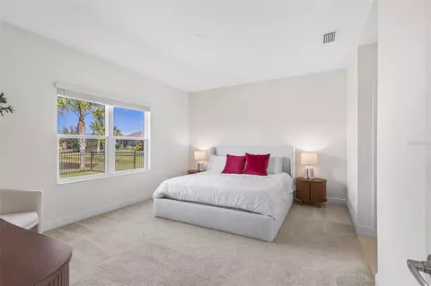 Bedroom - 10934 Sand Pine Ln, Parrish, FL 34219 photo 1 of 7
