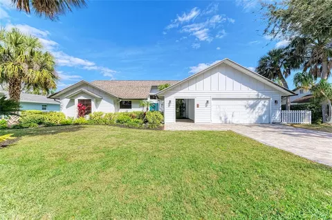 6107 45th St W, Bradenton, FL 34210