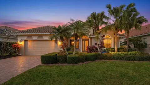 6558 41st Ct E, Sarasota, FL 34243