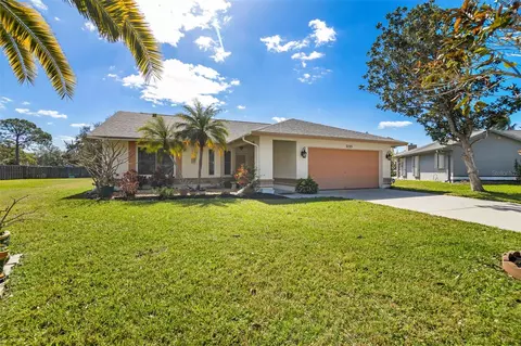 7135 Queen Palm Cir, Sarasota, FL 34243