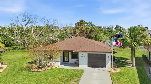 6204 Heritage Ln, Bradenton, FL 34209