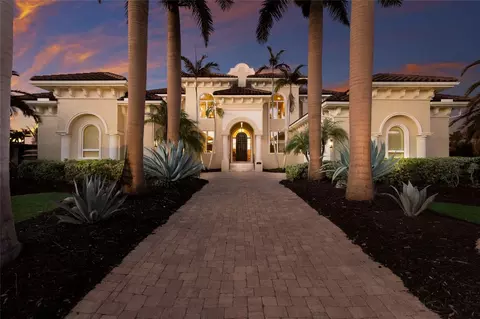 617 N Owl Dr, Sarasota, FL 34236