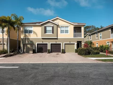 7919 Limestone Ln #13-204, Sarasota, FL 34233