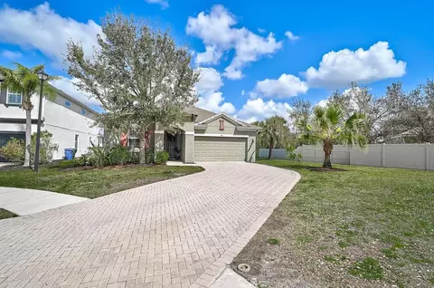 7431 Aguila Dr, Sarasota, FL 34240