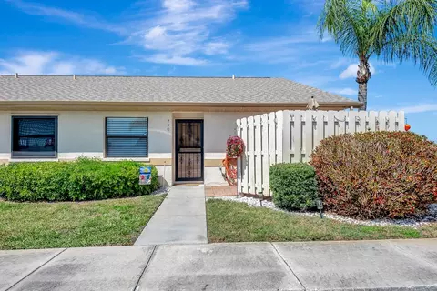 2901 64th St W #101, Bradenton, FL 34209