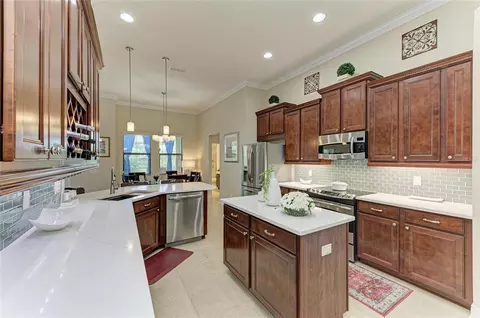 Kitchen - 302 Cockle Shell Loop, Apollo Beach, FL 33572 photo 1 of 7