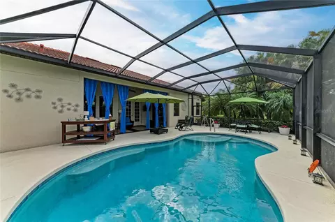 Exterior - 302 Cockle Shell Loop, Apollo Beach, FL 33572 photo 2 of 17