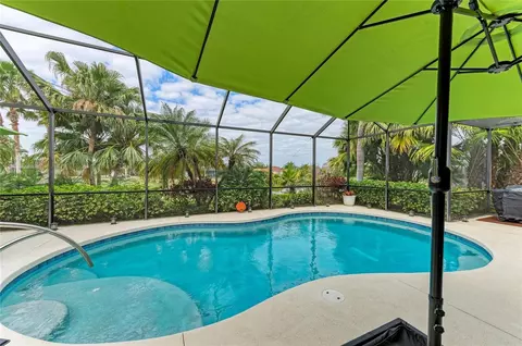 Exterior - 302 Cockle Shell Loop, Apollo Beach, FL 33572 photo 11 of 17