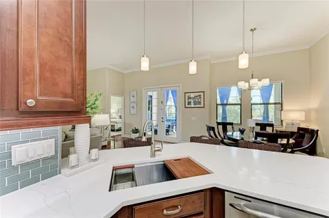 Kitchen - 302 Cockle Shell Loop, Apollo Beach, FL 33572 photo 6 of 7