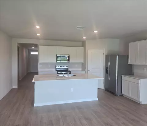 Kitchen - 1782 Cobb Trl, Parrish, FL 34219 photo 1 of 2