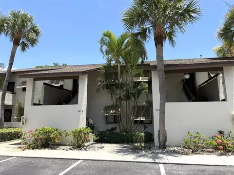 5216 Willow Links #82, Sarasota, FL 34235