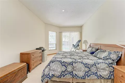 Bedroom - 7604 52nd Ter E, Bradenton, FL 34203 photo 2 of 10