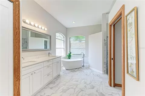 Bath - 7604 52nd Ter E, Bradenton, FL 34203 photo 5 of 7