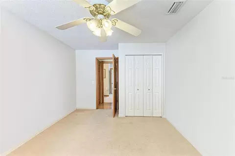Bedroom - 7604 52nd Ter E, Bradenton, FL 34203 photo 9 of 10