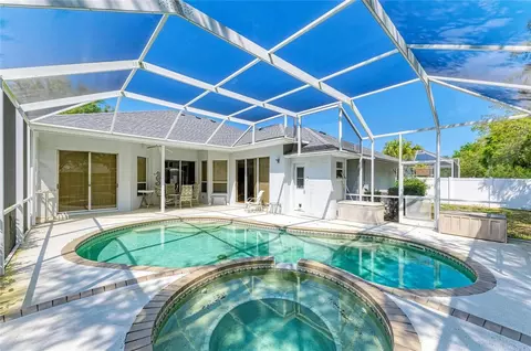 Exterior - 7604 52nd Ter E, Bradenton, FL 34203 photo 2 of 15