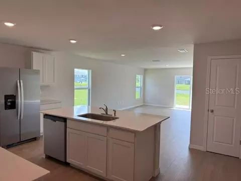 12412 Hopscotch Ave E, Palmetto, FL 34221 photo 2