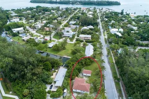 521 Broadway, Longboat Key, FL 34228