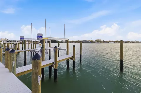 746 Eagle Point Dr, Venice, FL 34285 photo 57