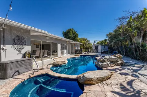 Exterior - 419 Clark Dr, Holmes Beach, FL 34217 photo 7 of 17