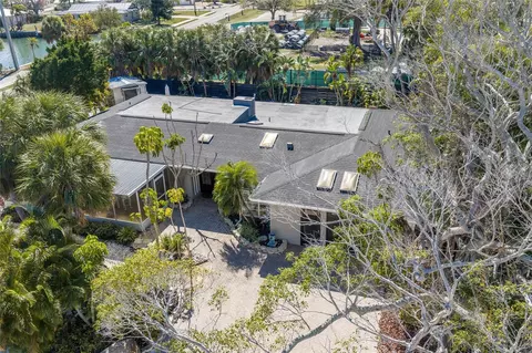 View/Area - 419 Clark Dr, Holmes Beach, FL 34217 photo 2 of 9