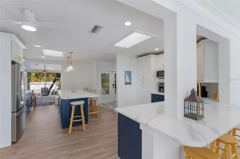 Kitchen - 419 Clark Dr, Holmes Beach, FL 34217 photo 5 of 8