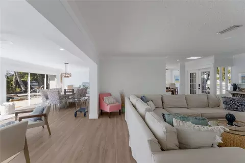 Living - 419 Clark Dr, Holmes Beach, FL 34217 photo 3 of 7