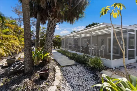 Exterior - 419 Clark Dr, Holmes Beach, FL 34217 photo 11 of 17