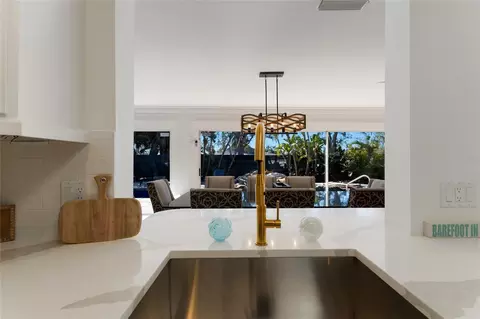 Kitchen - 419 Clark Dr, Holmes Beach, FL 34217 photo 6 of 8