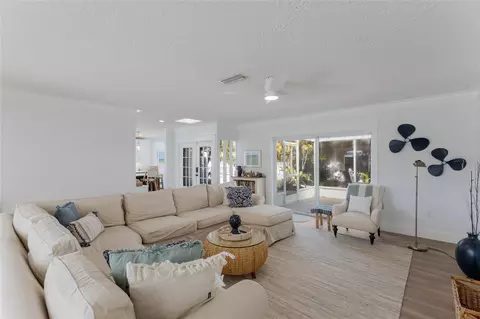Living - 419 Clark Dr, Holmes Beach, FL 34217 photo 4 of 7