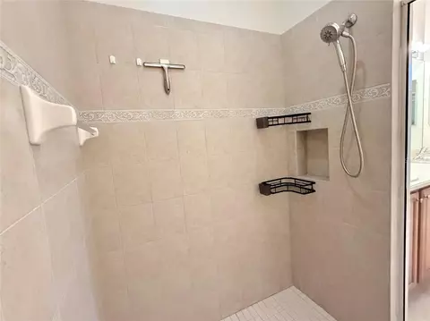 Bath - 11479 52nd Ct E, Parrish, FL 34219 photo 4 of 5