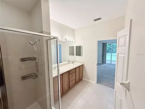 Bath - 11479 52nd Ct E, Parrish, FL 34219 photo 3 of 5