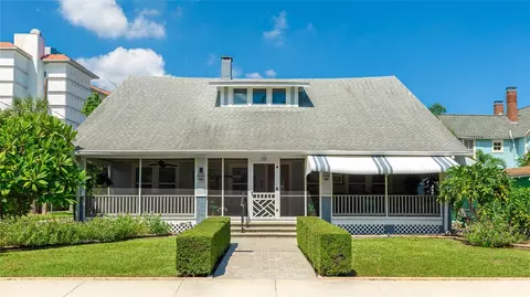 112 16th St W, Bradenton, FL 34205