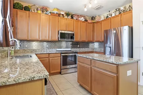 Kitchen - 3907 91st Ave E, Parrish, FL 34219 photo 2 of 3