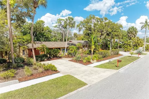 941 Virginia Dr, Sarasota, FL 34234
