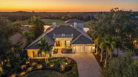 7520 Greystone St, Lakewood Ranch, FL 34202