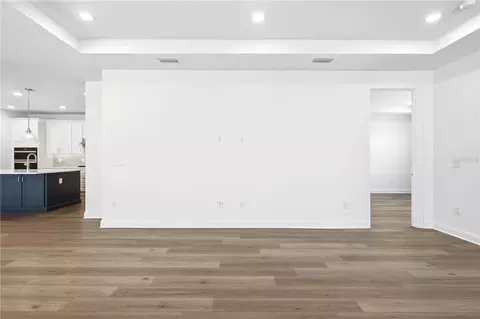 Living - 5854 Windbreak Ct, Apollo Beach, FL 33572 photo 3 of 5