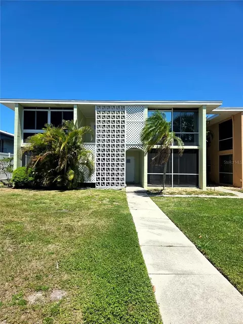 10215 Manatee Ave W #1, Bradenton, FL 34209
