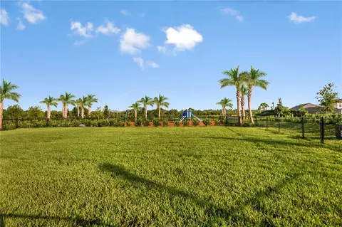 Exterior - 10843 Eclipse St, Sarasota, FL 34241 photo 2 of 8