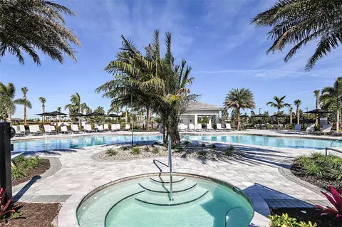 Exterior - 10843 Eclipse St, Sarasota, FL 34241 photo 5 of 8