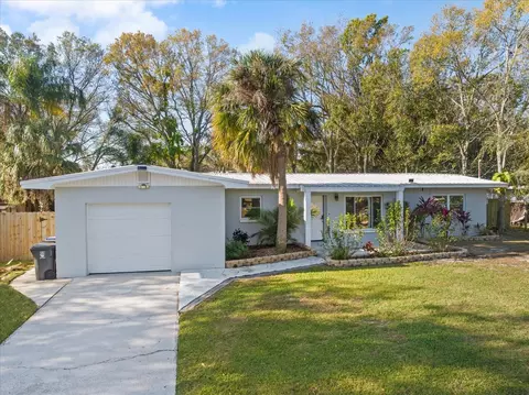 432 Country Club Dr, Oldsmar, FL 34677