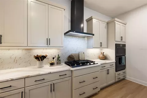 Kitchen - 4238 Sea Marsh Pl, Parrish, FL 34219 photo 3 of 5